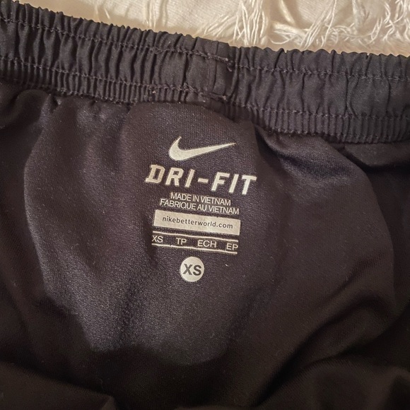 Nike drifit shorts - Picture 3 of 3